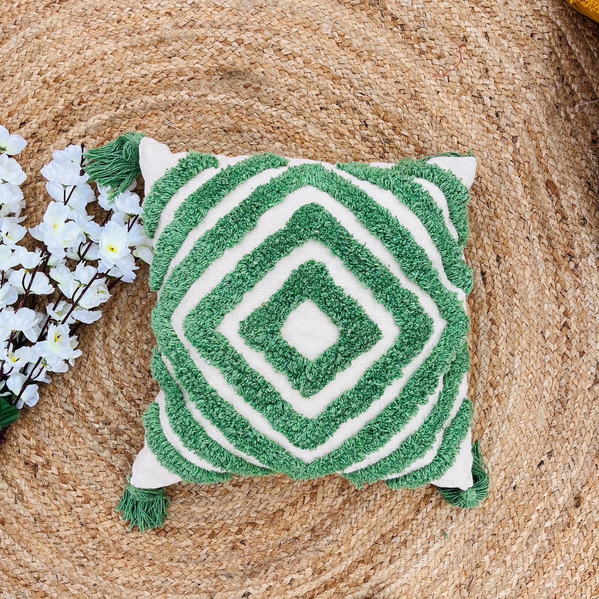 Green Cushion Cover with Tassels - Laxhofur