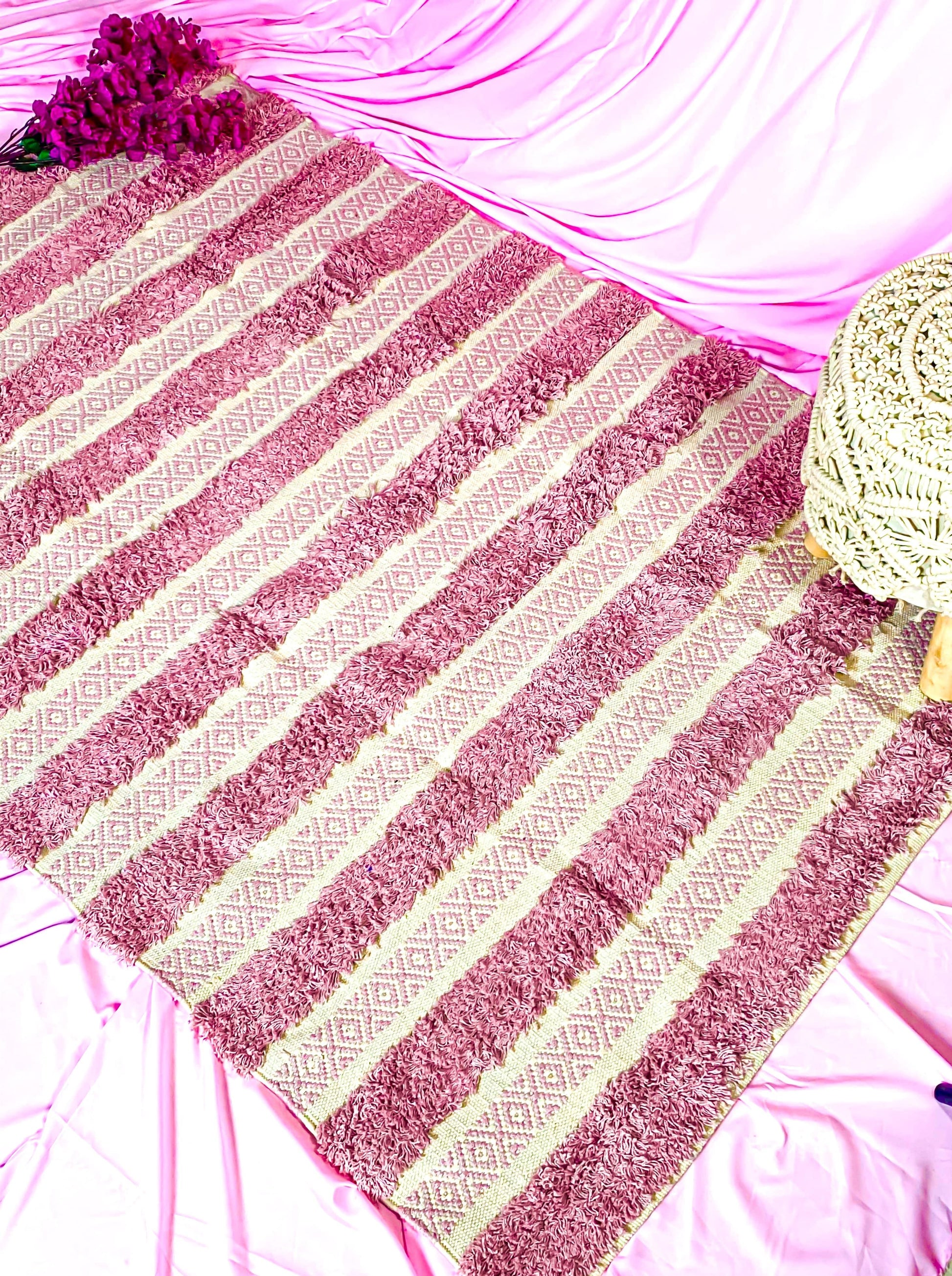 Modern Pink Cotton Rug - Stripe Pattern for Home Laxhofur