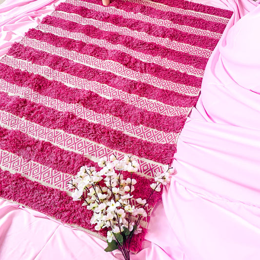 Vibrant Pink Cotton Rug for Home Laxhofur