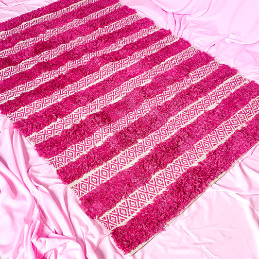 Vibrant Pink Cotton Rug for Home Laxhofur