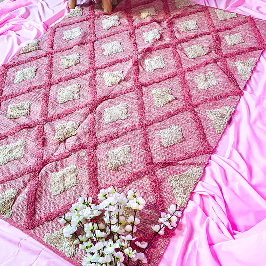 Durable Pink Cotton Rug - Diamond Pattern Laxhofur