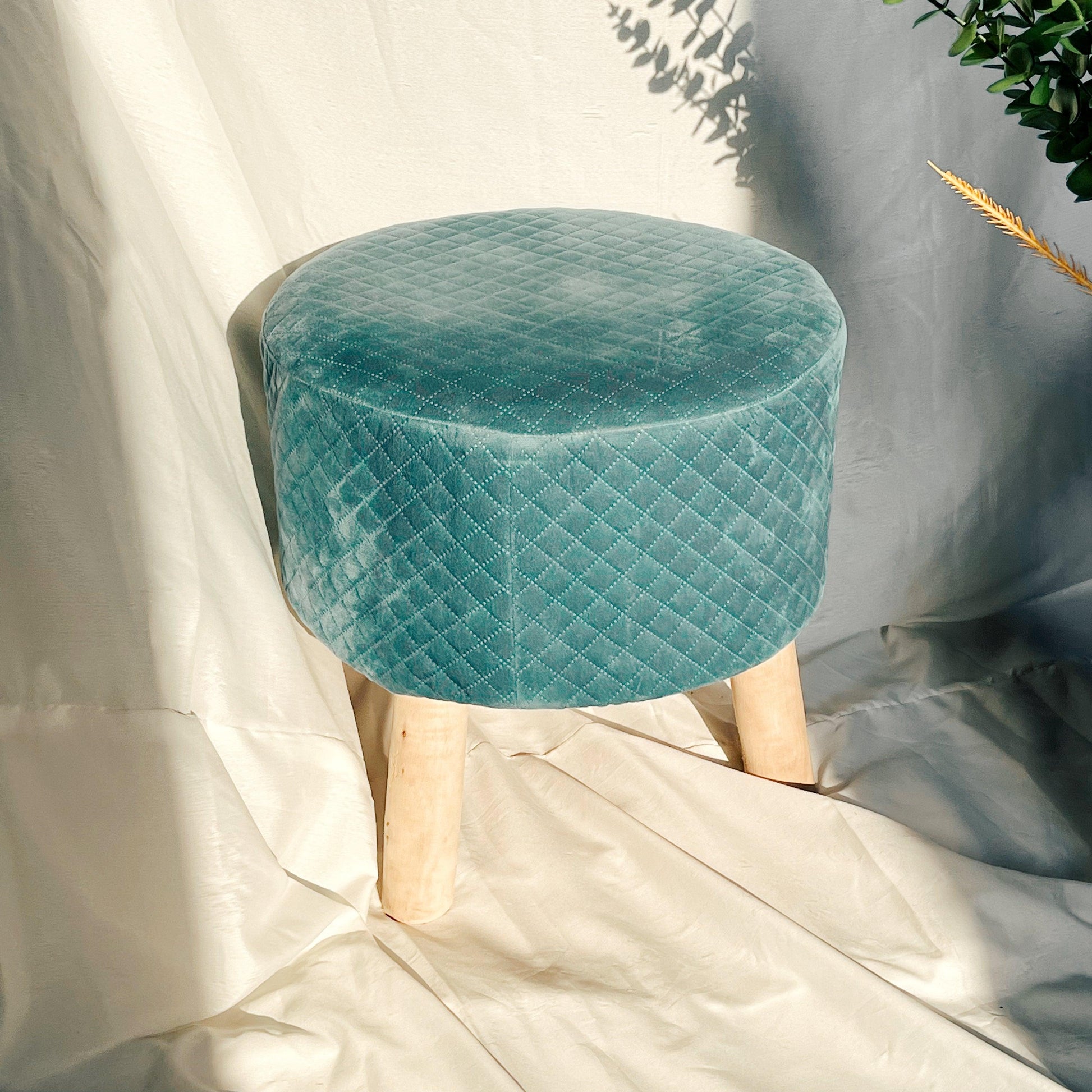 Round Velvet Ottoman (Blue)