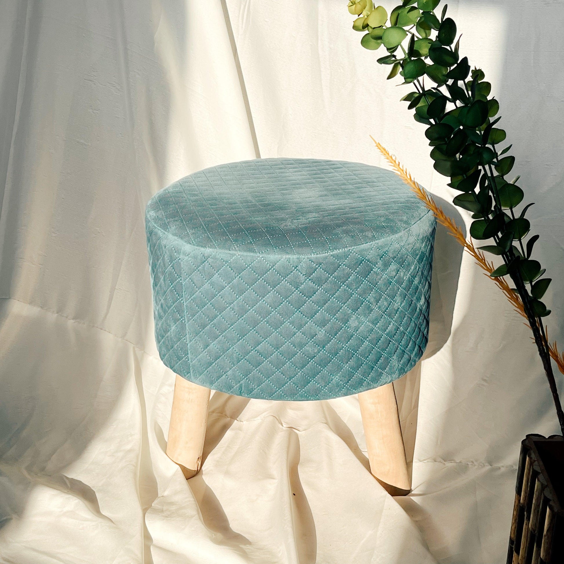 Round Velvet Ottoman (Blue)