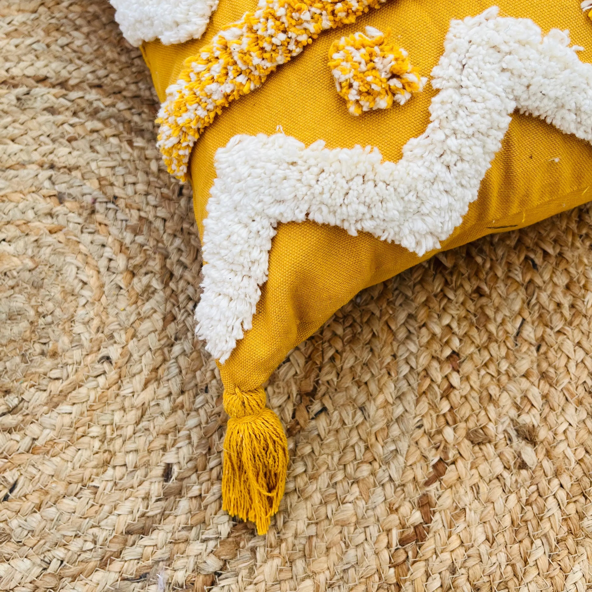 Yellow Cushion Cover with Yellow Tassels - Laxhofur